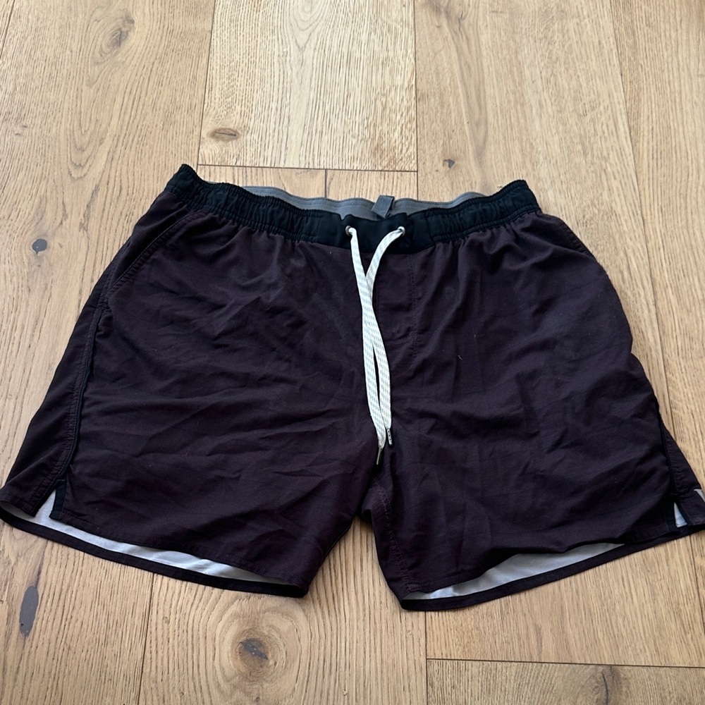 Vuori Men's Dark Brown Athletic Shorts with White Drawstring L
